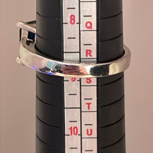 Size 8.75 polished silver tone emerald cut prong set blue sapphire like ring - Picture 8 of 8